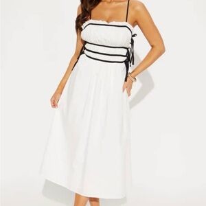 Fashion Nova Strapless White and Black Dress